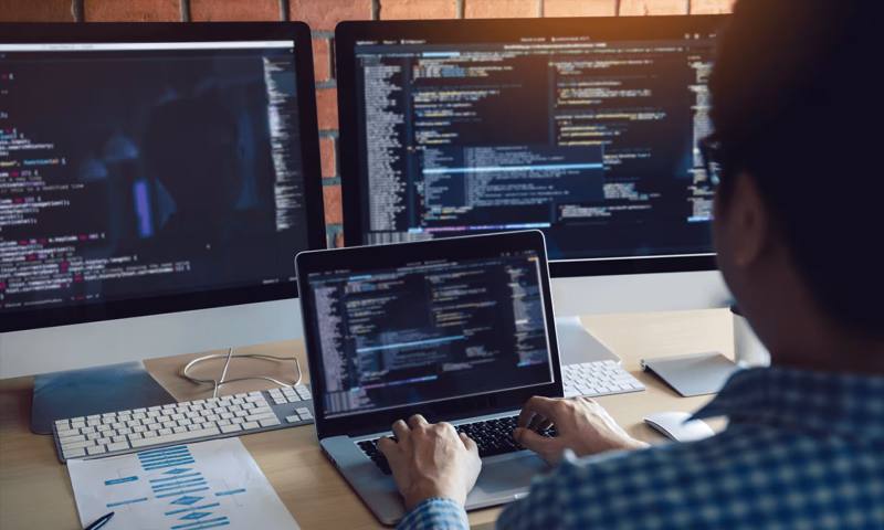 数据科学选型：R与Python如何赋能汉川市网站建设？